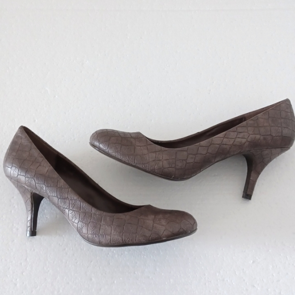 Maurices Alligator Skin Heels